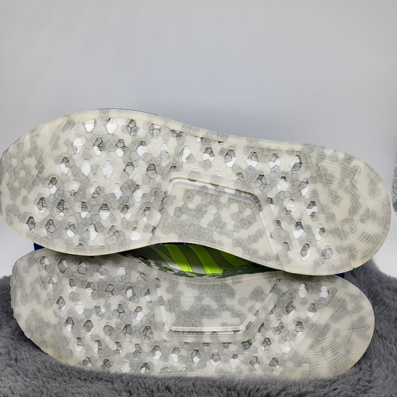 New Adidas NMD_R1 Men's Running Shoes Size 10.5 - Picture 7 of 7